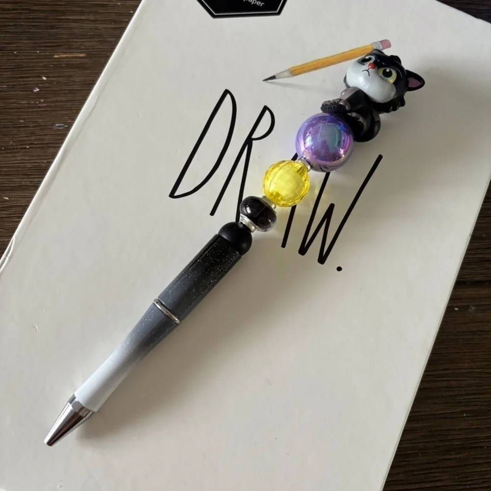Disney Doorables: Cinderella: Lucifer handmade beaded pen